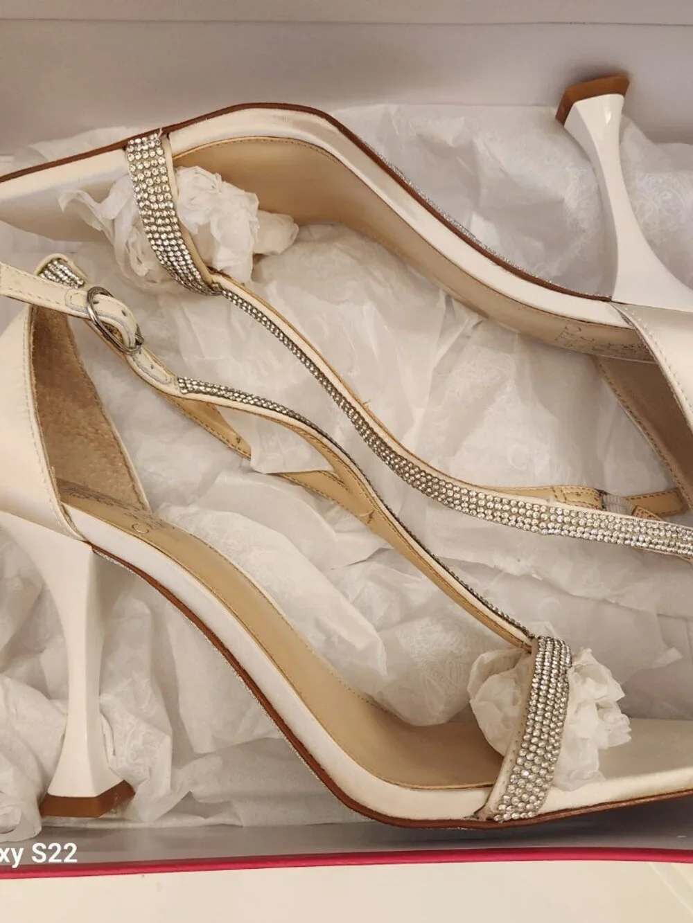 Vince Camuto 
